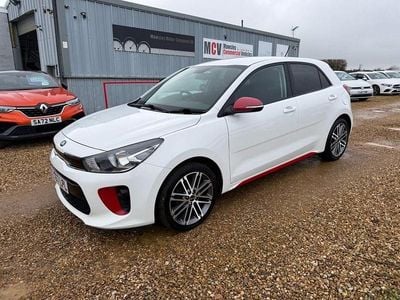 Used Kia Rio 83 HP (61 kW) 2017 White Hatchback
