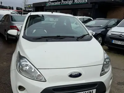 Used Ford Ka Zetec 69 HP (50 kW) 2013 White Hatchback