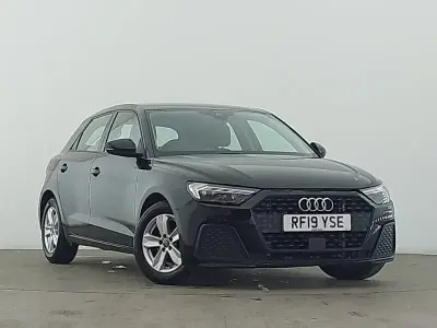 Używany Audi A1 Design 116 KM (85 kW) 2019 Czarny SUV