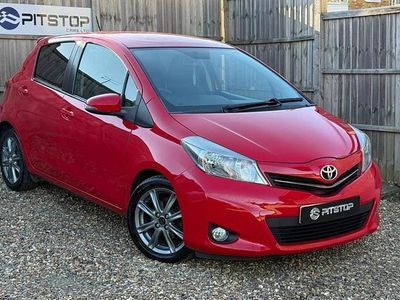 Used Toyota Yaris Multidrive S 101 HP (74 kW) 2012 Red Hatchback