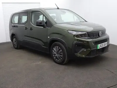 Used Peugeot e-Rifter Allure 100 kW (136 HP) 2025 Green MPV