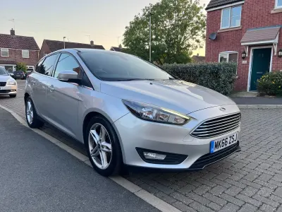 Used Ford Focus Zetec 2016 Silver Hatchback