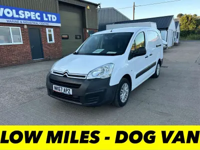 Used Citroën Berlingo 100 HP (73 kW) 2017 White MPV