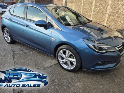 Second-hand Vauxhall Astra SRi 150 CP (110 kW) 2016 Albastru Hatchback