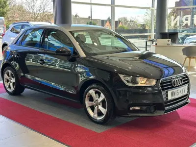 Usado Audi A1 Sportback Sport 125 HP (91 kW) 2015 Preto Citadino
