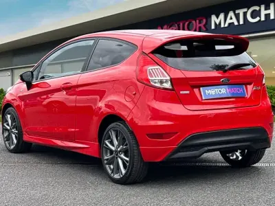 Używany Ford Fiesta ST-Line 2017 Czerwony Hatchback