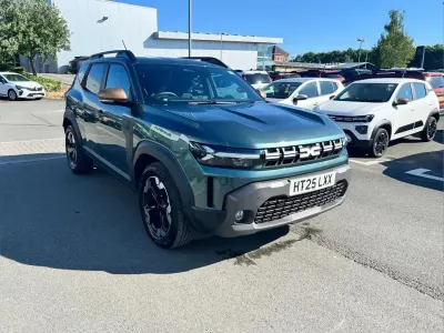 Used Dacia Duster Extreme 130 HP (95 kW) 2025 Green SUV