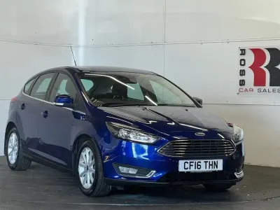 Used Ford Focus Titanium 125 HP (91 kW) 2016 Blue Hatchback