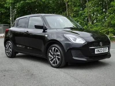 Używany Suzuki Swift SZ-L 83 KM (61 kW) 2023 Czarny Hatchback