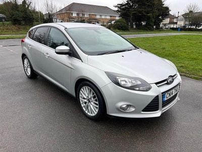 Used Ford Focus Zetec 125 HP (91 kW) 2014 Silver Hatchback