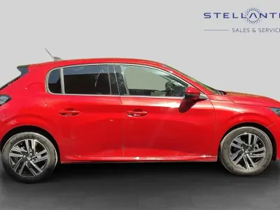 Used Peugeot 208 Allure Premium 99 HP (72 kW) 2021 Red Hatchback