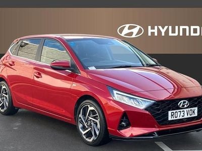 Używany Hyundai i20 Premium 101 KM (74 kW) 2023 Czerwony Hatchback