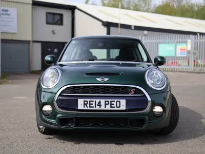 Begagnad Mini Cooper S Hatch 2014 Grön Halvkombi