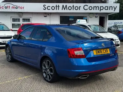 Used Skoda Octavia vRS 184 HP (135 kW) 2016 Blue Estate
