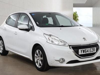Używany Peugeot 208 Active 82 KM (60 kW) 2015 Biały Hatchback