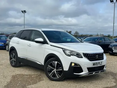 Używany Peugeot 3008 Allure 130 KM (95 kW) 2019 Biały SUV