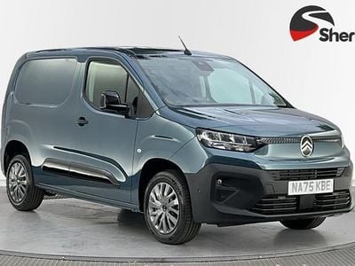 Kiama blue New 2025 Citroën Berlingo MPV | £21,495 (Fair price)