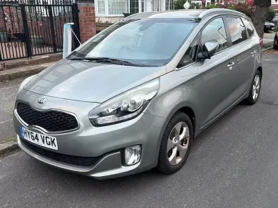 Used Kia Carens