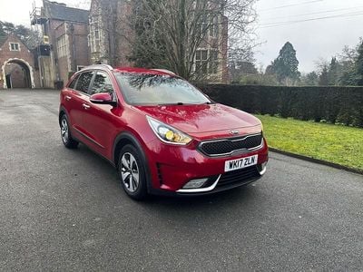 Used Kia Niro 141 HP (103 kW) 2017 Red SUV
