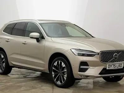 Used Volvo XC60 Ultra 250 HP (183 kW) 2025 Gold SUV