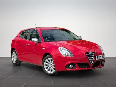 Used Alfa Romeo Giulietta Distinctive 2015 Red Hatchback