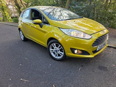 Used Ford Fiesta Zetec 75 HP (55 kW) 2015 Yellow Hatchback