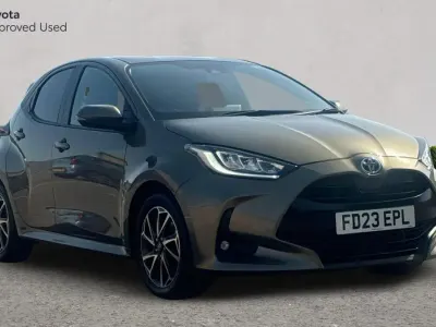 Used Toyota Yaris Design 116 HP (85 kW) 2023 Bronze Hatchback