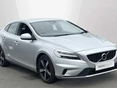 Begagnad Volvo V40 R-Design 121 HK (88 kW) 2016 Silver Halvkombi