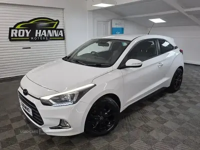 Used Hyundai i20 SE 84 HP (61 kW) 2015 White Coupe