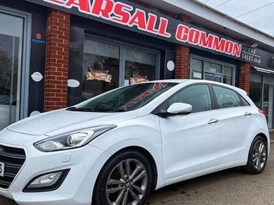 Used Hyundai i30 Premium 136 HP (100 kW) 2016 White Hatchback