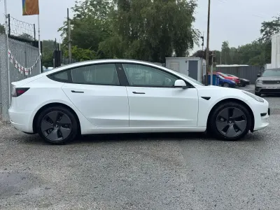 Used Tesla Model 3 Standard Range 366 kW (498 HP) 2022 White Sedan