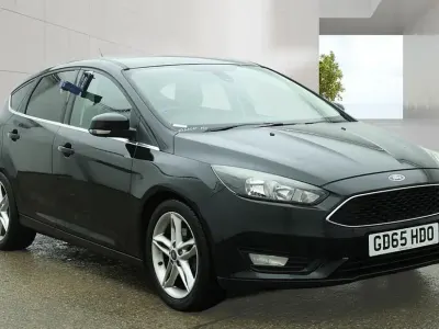 Used Ford Focus Zetec 125 HP (91 kW) 2015 Black Hatchback