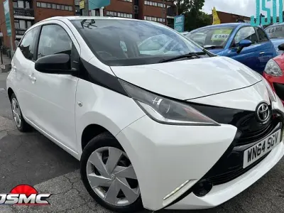 Usado Toyota Aygo X-play 69 HP (50 kW) 2018 Citadino