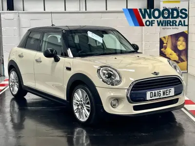 Used Mini Cooper Hatch 136 HP (100 kW) 2016 White Hatchback