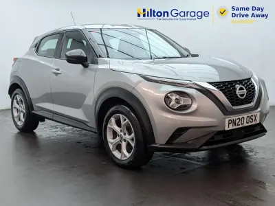 Begagnad Nissan Juke Acenta 117 HK (86 kW) 2020 Silver SUV
