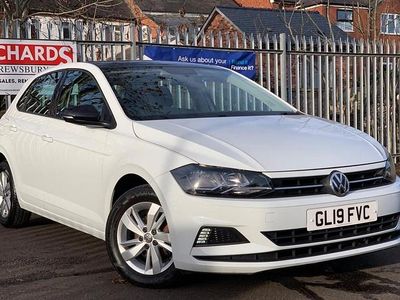White Used 2019 VW Polo SE Hatchback | £10,495 (Fair price)