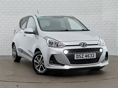 Used Hyundai i10 Premium 87 HP (63 kW) 2019 Silver Hatchback