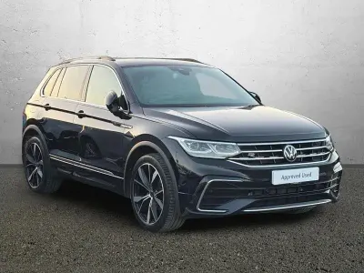 Second-hand VW Tiguan R-line 150 CP (110 kW) 2023 Negru SUV