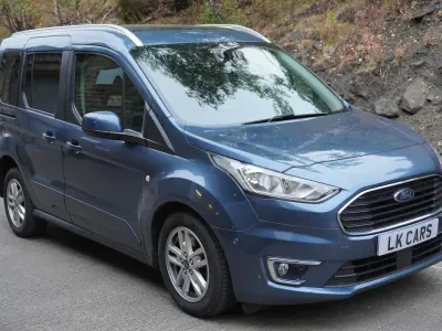 Used Ford Tourneo Connect Titanium 2019 Blue MPV