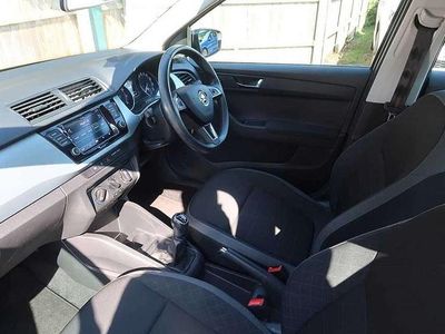 Used Skoda Fabia Colour Edition 58 HP (42 kW) 2020 Candy white black magic pearl effect Hatchback