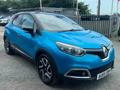 Used Renault Captur Dynamique 90 HP (66 kW) 2015 Blue/black SUV