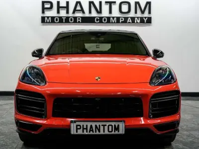 Used Porsche Cayenne Turbo 550 HP (404 kW) 2020 Orange SUV