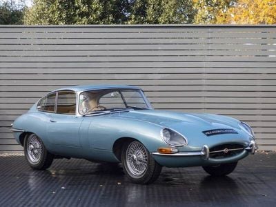 Used Jaguar E-Type 207 HP (152 kW) 1965 Blue Coupe