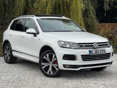 White Used 2013 VW Touareg R-line SUV | £9,995 (Fair price)