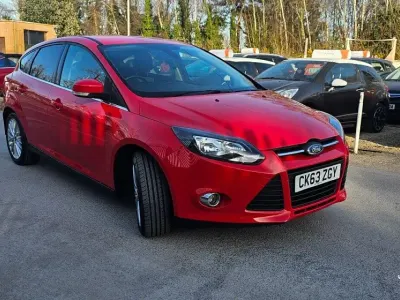 Used Ford Focus Zetec 99 HP (72 kW) 2013 Red Hatchback