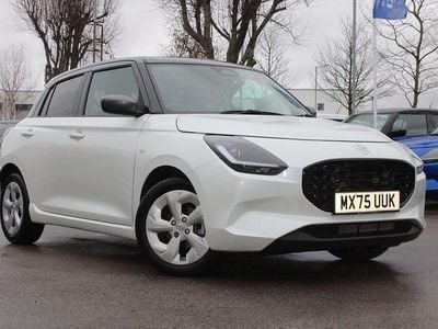 Used Suzuki Swift 2025 White Hatchback