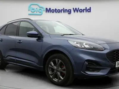 Usado Ford Kuga ST-Line 224 HP (164 kW) 2023 SUV
