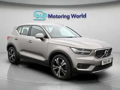 Usado Volvo XC40 Inscription 190 CV (139 kW) 2019 Gris SUV
