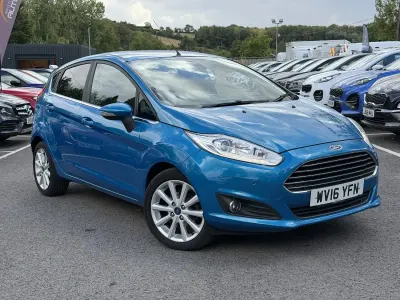 Used Ford Fiesta Titanium 98 HP (72 kW) 2016 Blue Hatchback