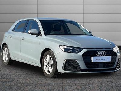 Usado Audi A1 Design 95 HP (69 kW) 2022 Cinzento SUV
